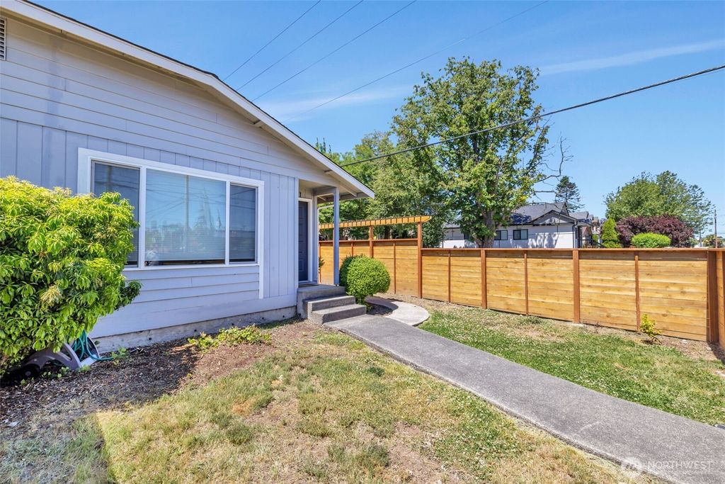 Photo of 10201 17th Avenue SW, Seattle, WA 98146 (MLS # 2390640)