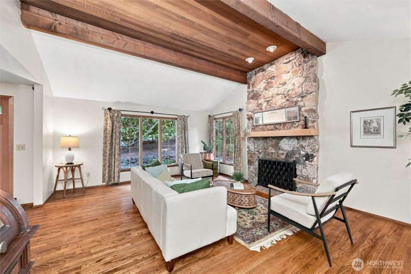 2615 93rd Place NE