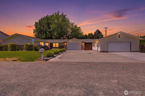 Photo of 2220 Road 92, Pasco, WA 99301 (MLS # 2552211)