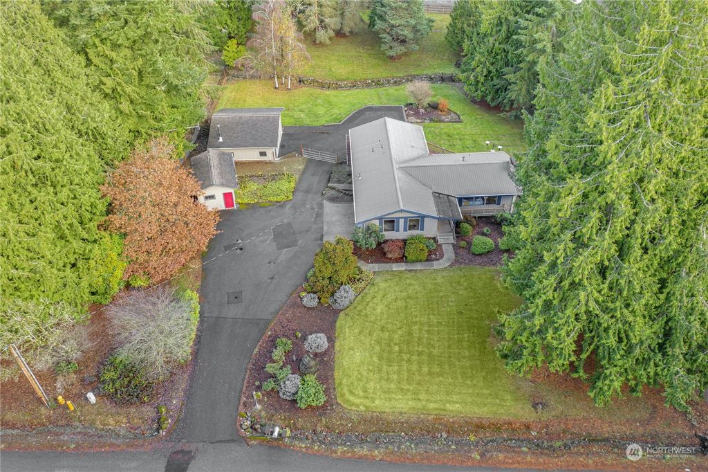 Photo of 12202 206th Place SE, Issaquah, WA 98027 (MLS # 2020473)