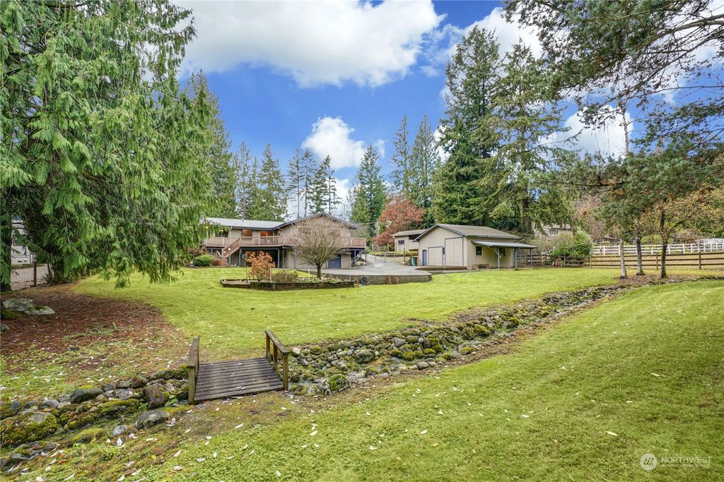 Photo of 12202 206th Place SE, Issaquah, WA 98027 (MLS # 2020473)