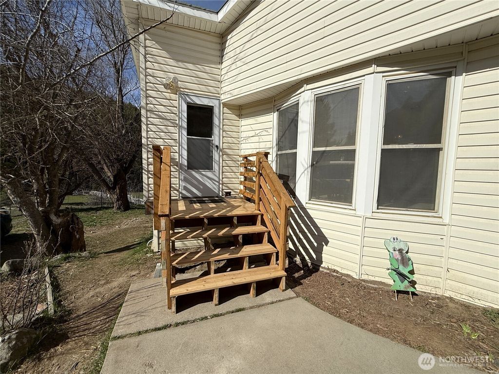 Photo of 155 St. Peter's Creek Road, Malo, WA 99150 (MLS # 2504027)