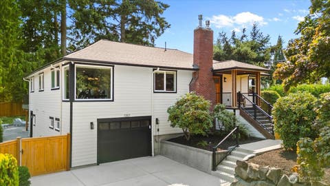 Photo of 1001 NE 155th Street, Shoreline, WA 98155 (MLS # 2566386)