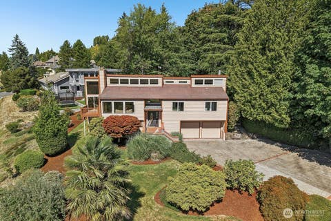Photo of 13604 SE 1st Street, Bellevue, WA 98005 (MLS # 2561545)