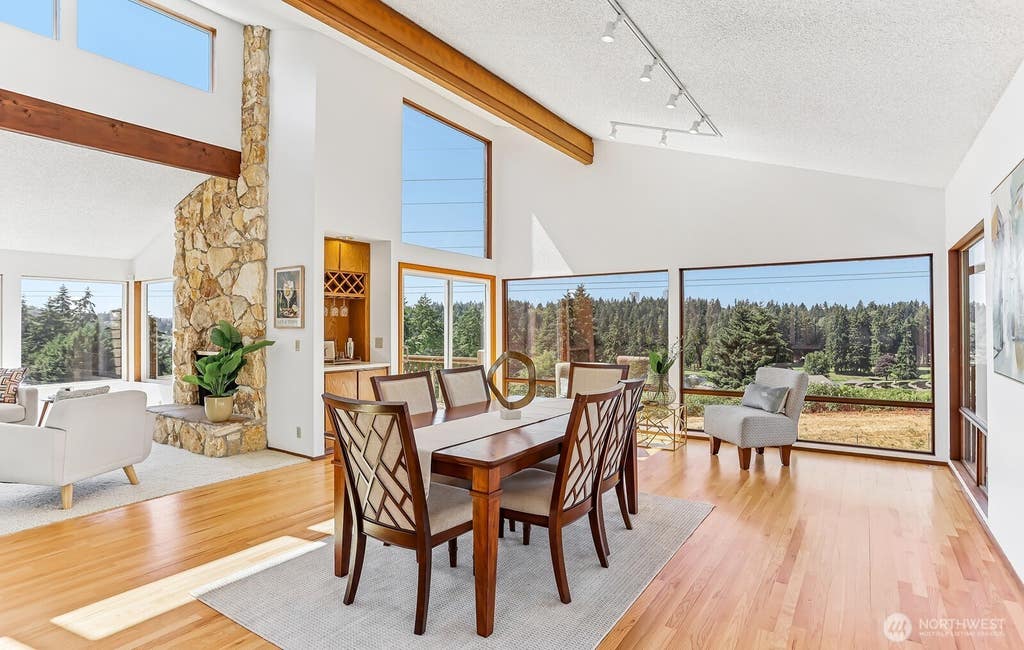 Photo of 13604 SE 1st Street, Bellevue, WA 98005 (MLS # 2561545)