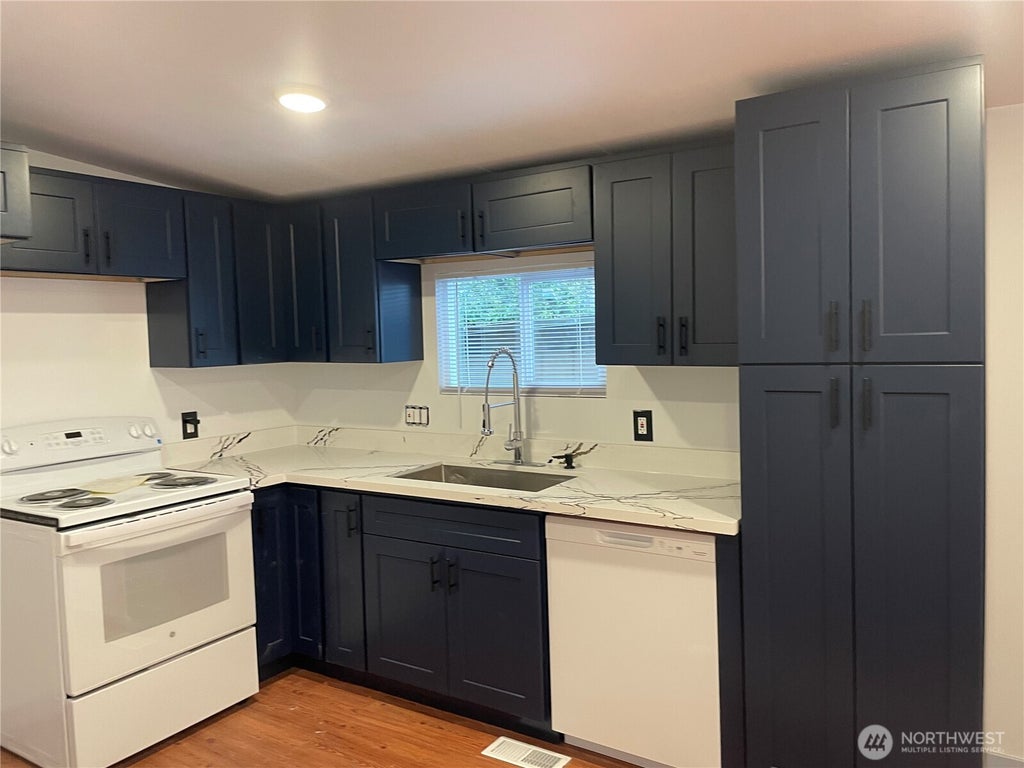 Photo of 4000 76th Street NE #33, Marysville, WA 98270 (MLS # 2574142)