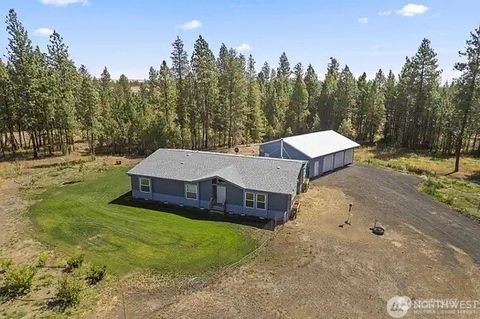 Photo of 200 Lot B Fineview, Chehalis, WA 98532 (MLS # 2362749)