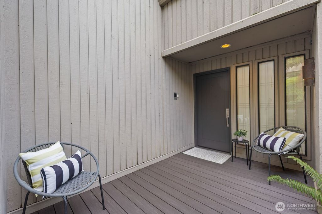 Photo of 4513 102nd Lane NE, Kirkland, WA 98033 (MLS # 2477764)