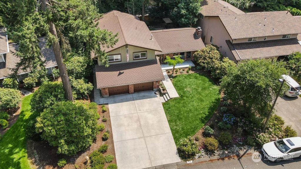 Photo of 15515 25th Lane SE, Mill Creek, WA 98012 (MLS # 2266506)