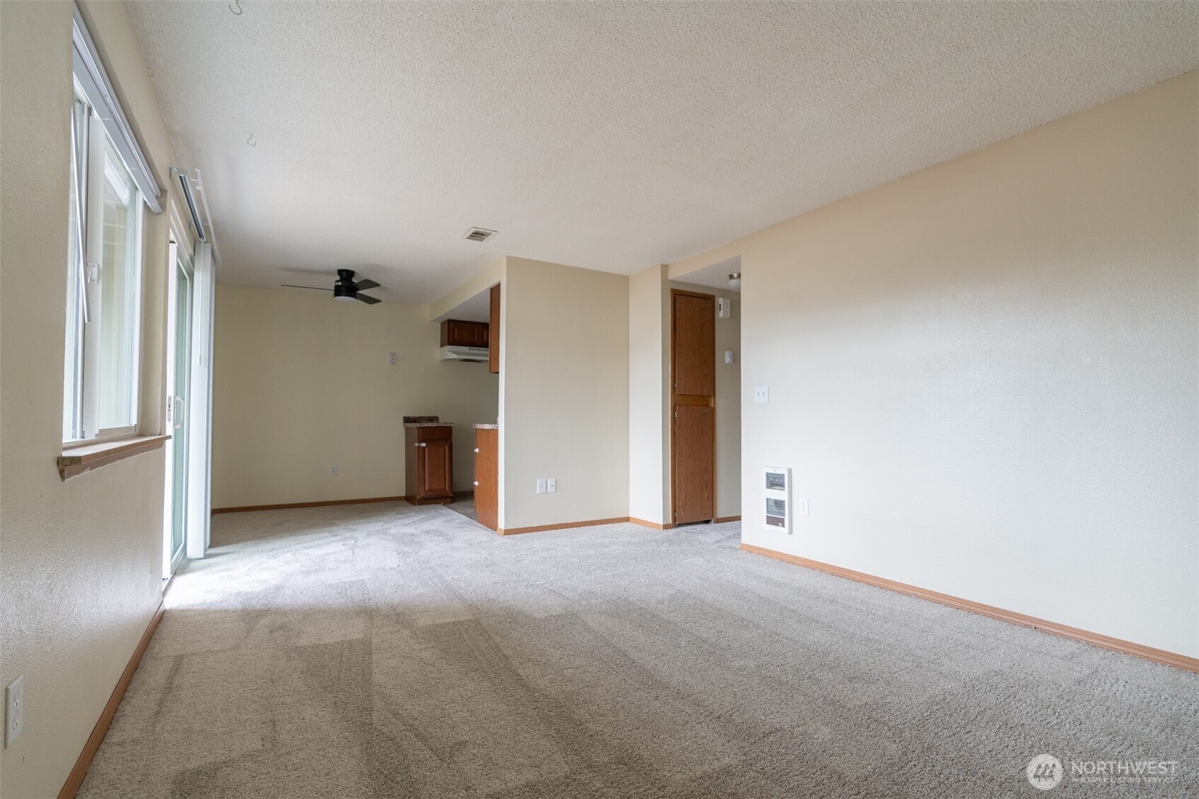 5607 76th Street W