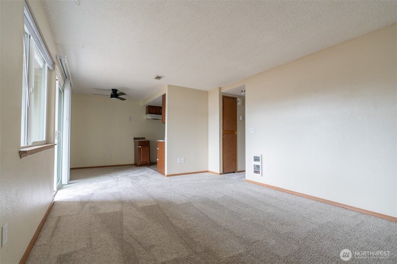 5607 76th Street W