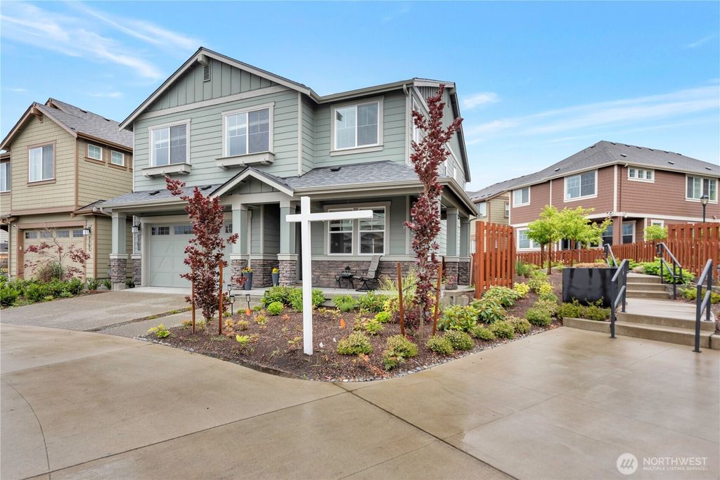 Photo of 1703 14th Place NE, Issaquah, WA 98029 (MLS # 2524123)