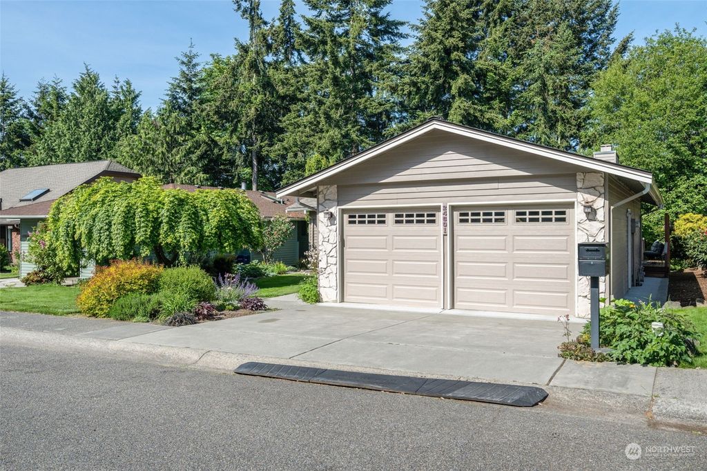 Photo of 24601 13th Avenue S, Des Moines, WA 98198 (MLS # 2233788)