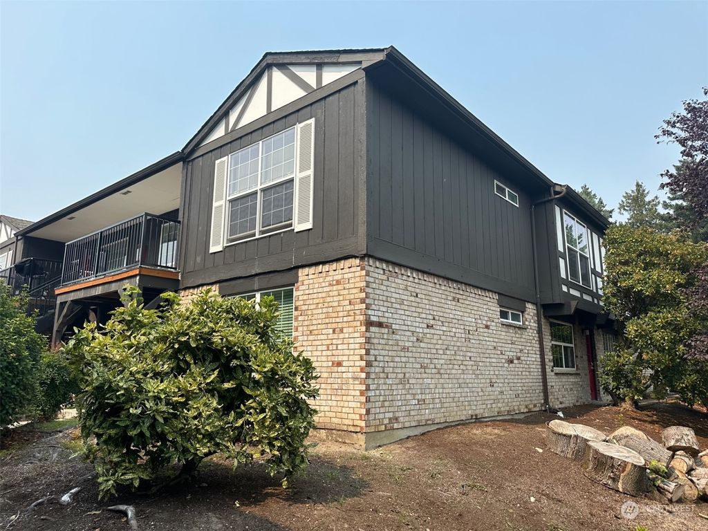 Photo of 3425 S 176th Street #220, SeaTac, WA 98188 (MLS # 2159206)