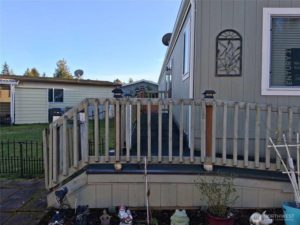Photo of 815 124th Street SW #90, Everett, WA 98204 (MLS # 2464687)
