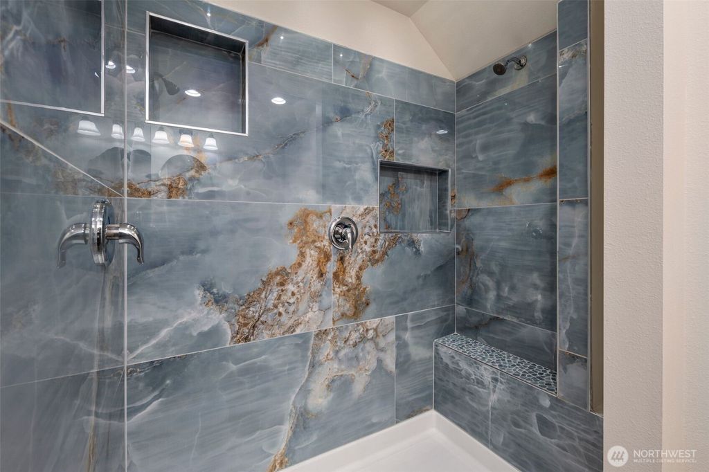 listing image 9360771353543945369