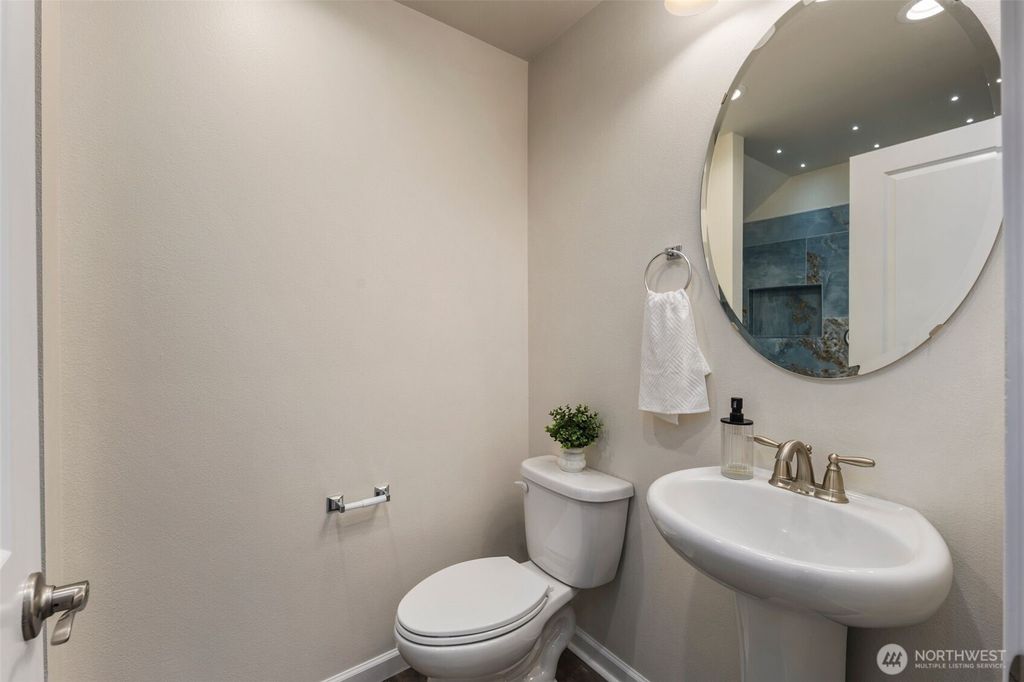 listing image 9361575958996182946