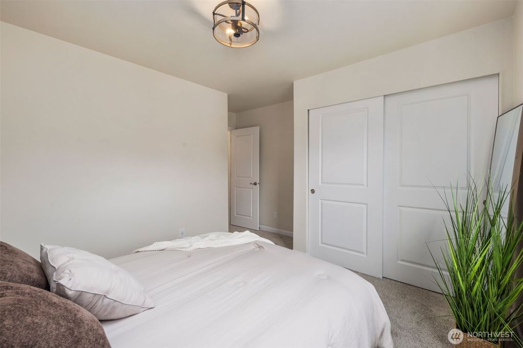 listing image 9363138864281485322