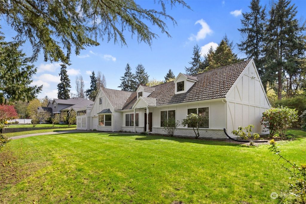 Photo of 1549 NW 190th Street NW, Shoreline, WA 98177 (MLS # 2244223)