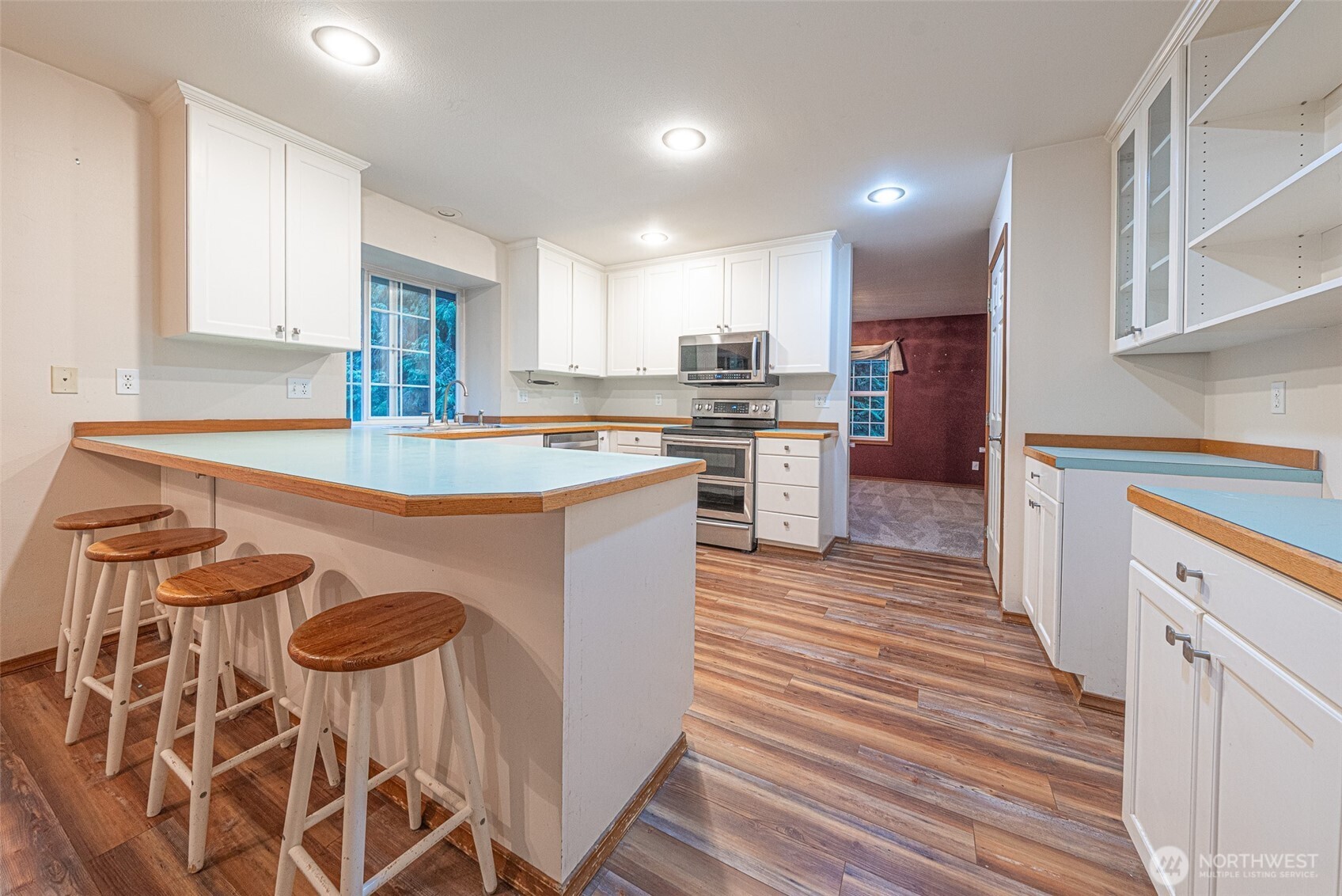 7919 NE Sunnywoods Lane