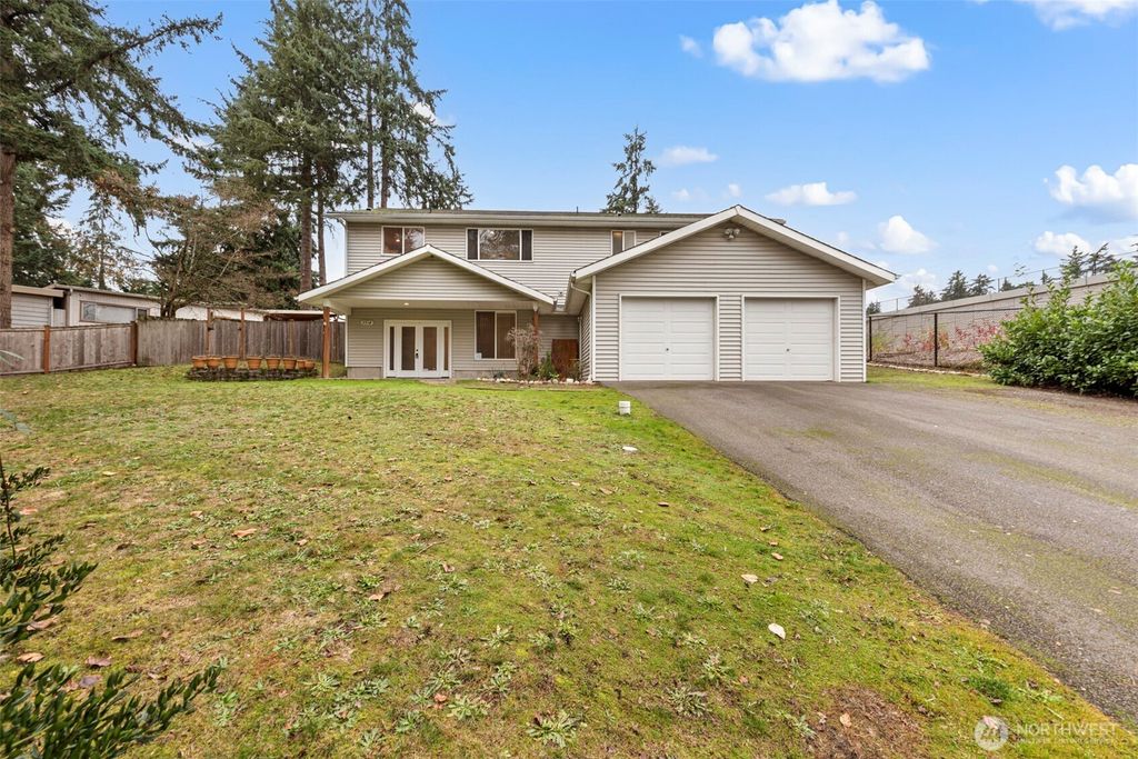 Photo of 2718 S Star lake Road, Federal Way, WA 98003 (MLS # 2502003)