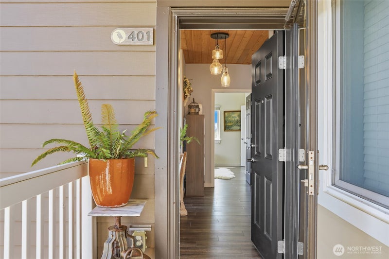 262 Oyhut Bay Boulevard SW 401