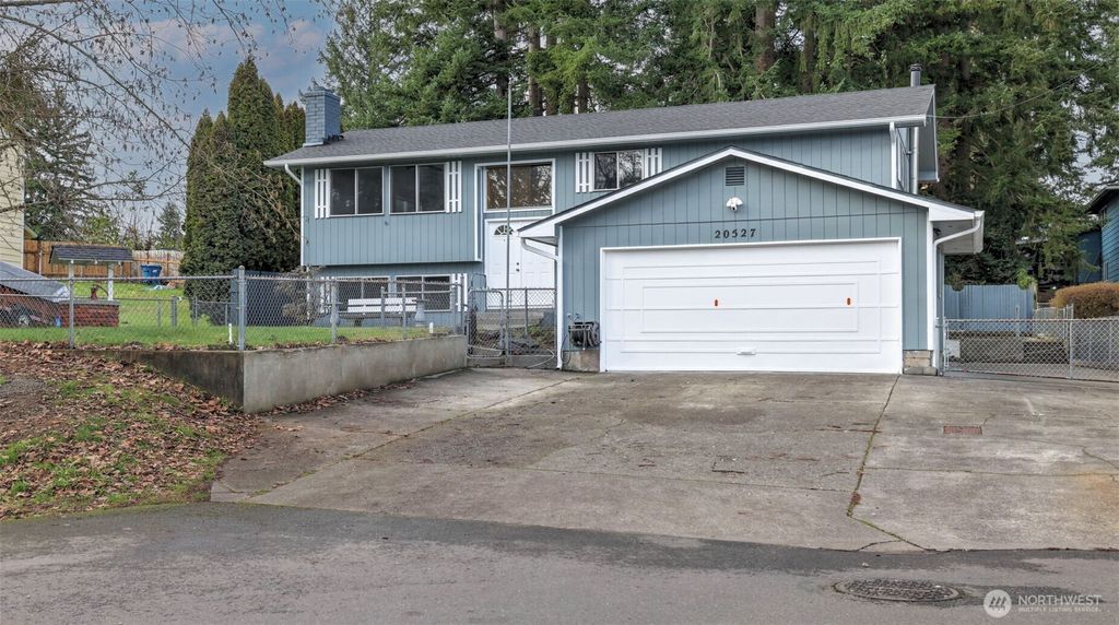 Photo of 20527 132nd Avenue SE, Kent, WA 98042 (MLS # 2469097)