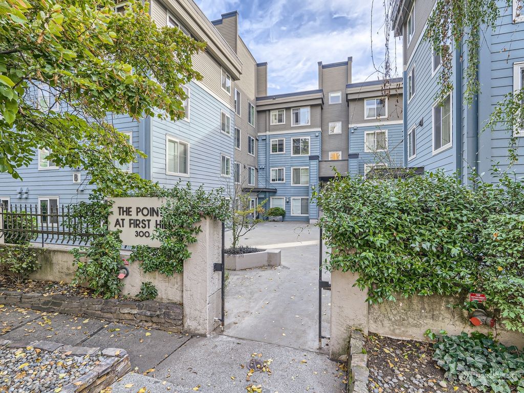 Photo of 300 10th Avenue #B108, Seattle, WA 98122 (MLS # 2169331)