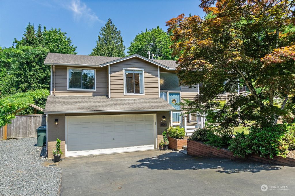 Photo of 10046 NE 204th Street, Bothell, WA 98011 (MLS # 2101733)