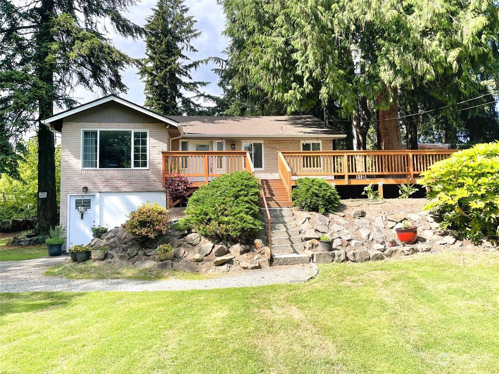 Photo of 404 S 126th Street, Seattle, WA 98168 (MLS # 2243311)