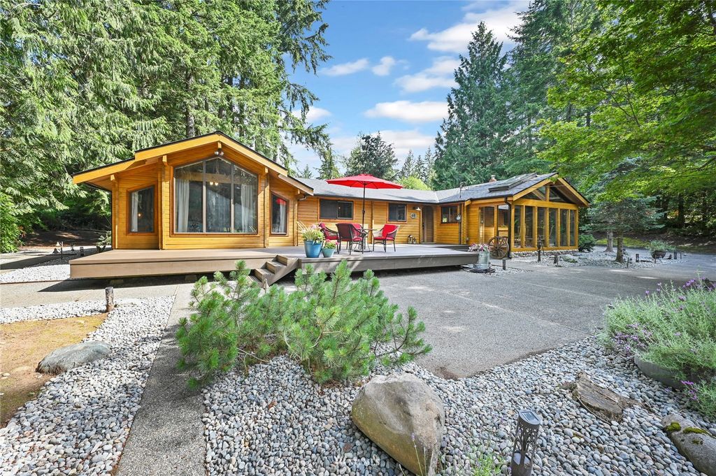 Photo of 26624 SE 224th Street, Maple Valley, WA 98038 (MLS # 1962636)