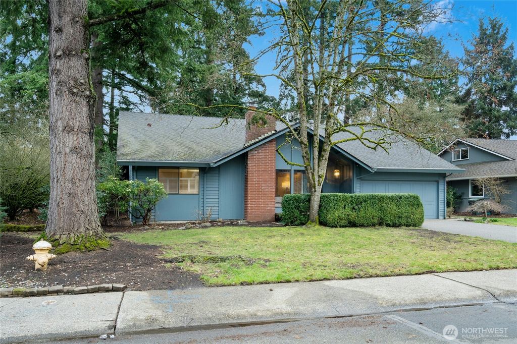 Photo of 1912 161st Avenue NE, Bellevue, WA 98008 (MLS # 2489103)