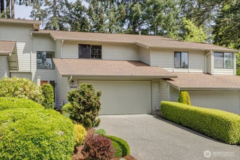 Photo of 16132 SE 33rd Circle, Bellevue, WA 98008 (MLS # 2523858)