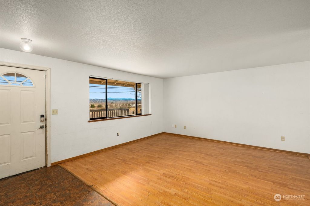 Photo of 558 E Marine View Drive, Everett, WA 98201 (MLS # 2217064)