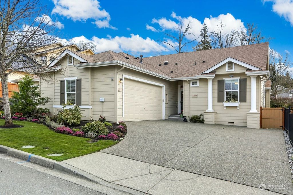 Photo of 13822 231st Lane NE, Redmond, WA 98053 (MLS # 2054448)