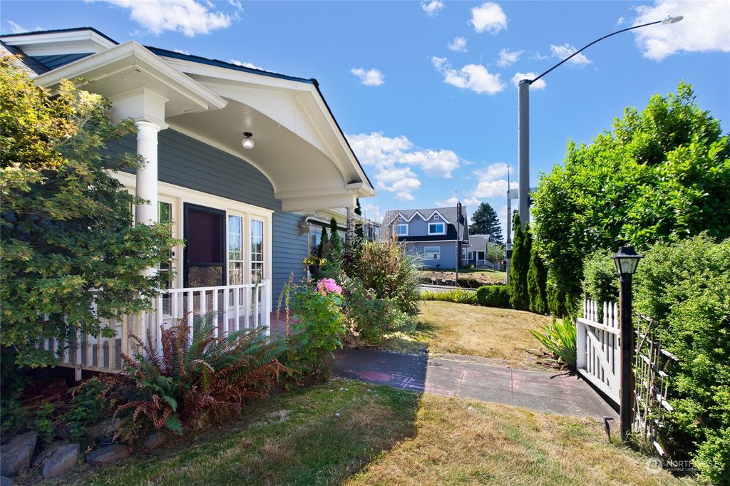 Photo of 1204 Wall Street, Everett, WA 98201 (MLS # 2308372)