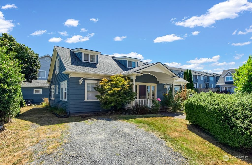 Photo of 1204 Wall Street, Everett, WA 98201 (MLS # 2308372)
