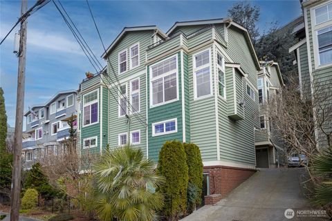 Photo of 1820 Franklin Avenue E, Seattle, WA 98102 (MLS # 2485950)
