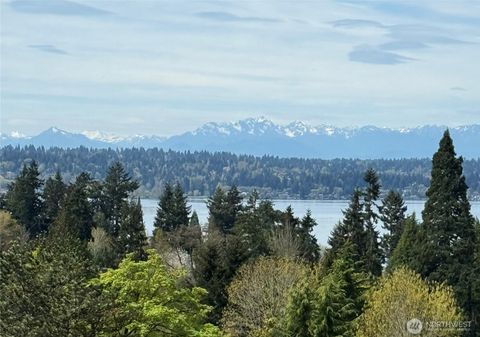 Photo of 208 19th Avenue, Kirkland, WA 98033 (MLS # 2498993)