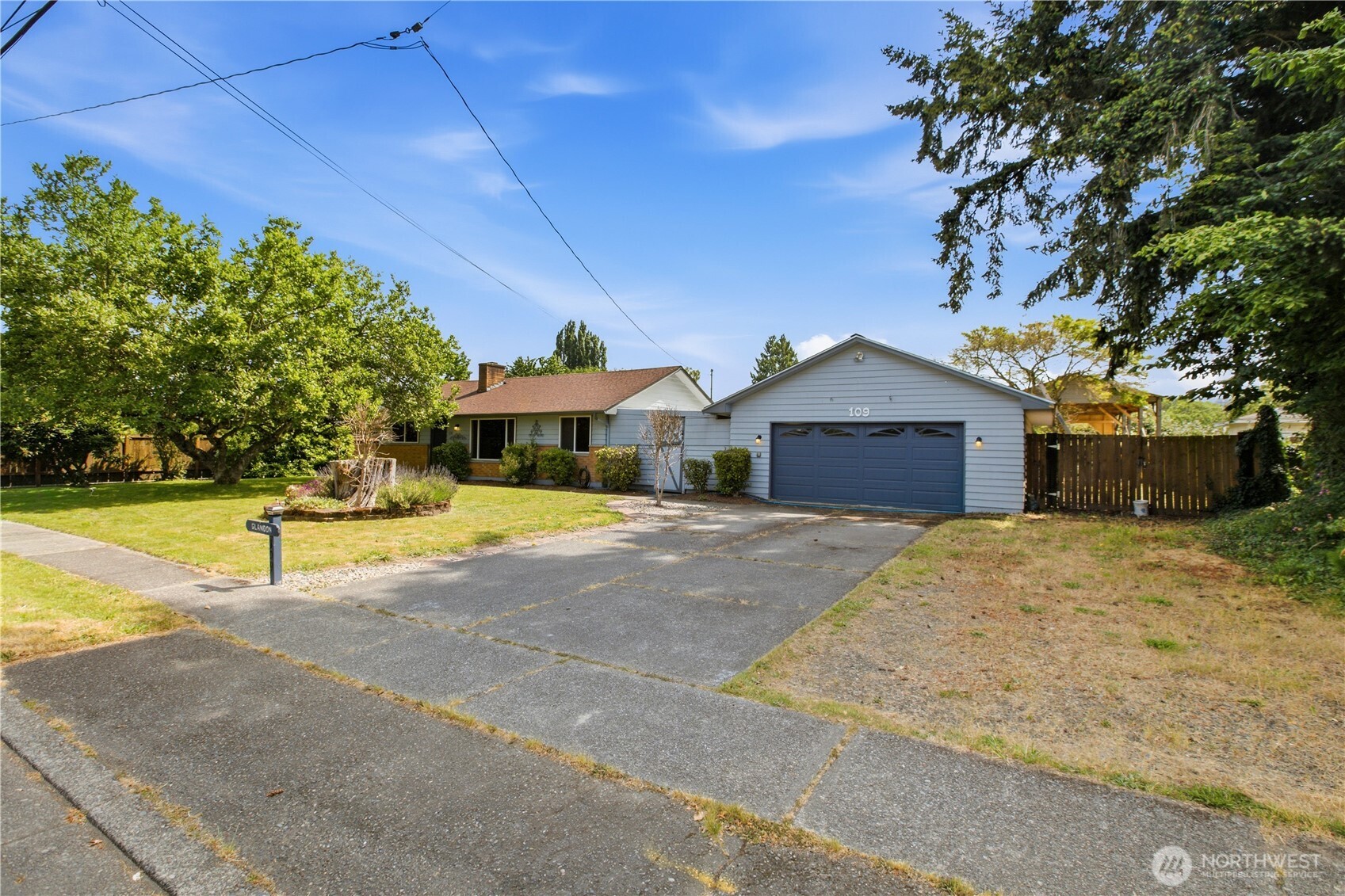 109 Pacific Avenue S