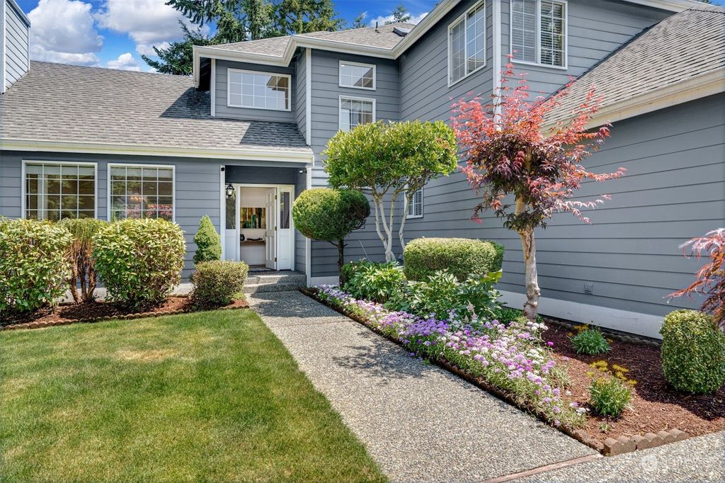 Photo of 17507 53rd Place W, Lynnwood, WA 98037 (MLS # 2134382)