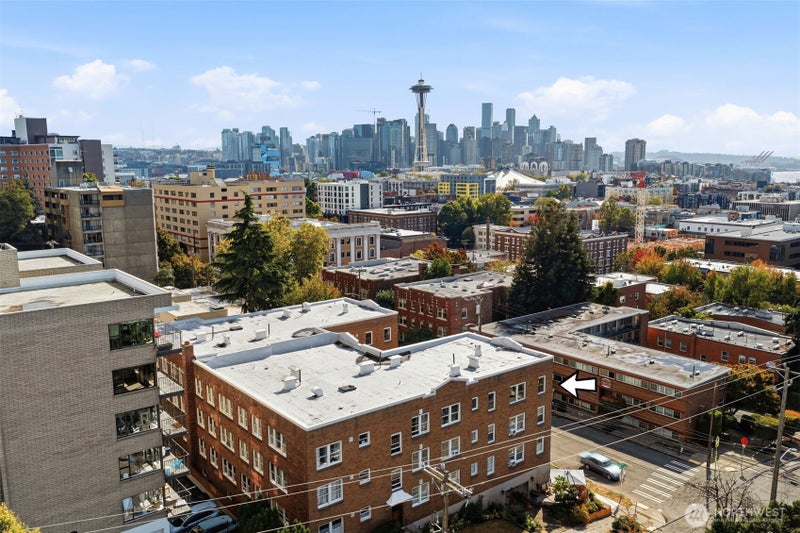 220 W Olympic Place 303