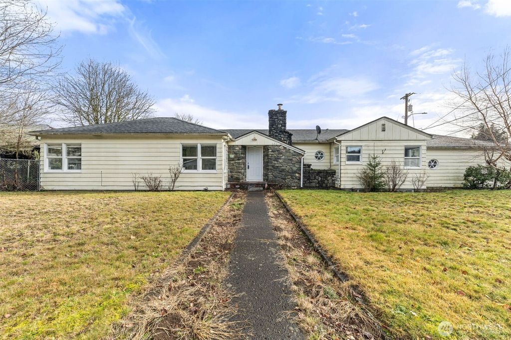 Photo of 189 4th Street, Morton, WA 98356 (MLS # 2475418)