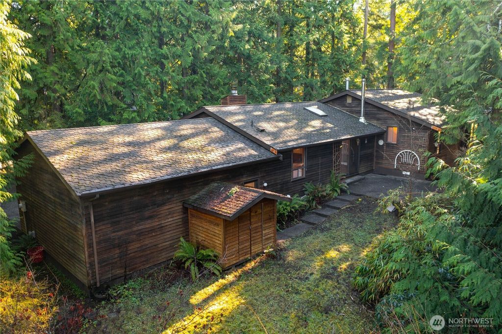 Photo of 1005 Geneva Street, Bellingham, WA 98229 (MLS # 2478554)