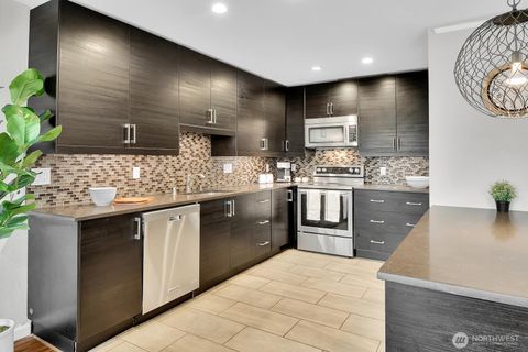 Photo of 2001 E Yesler Way #24, Seattle, WA 98122 (MLS # 2483671)