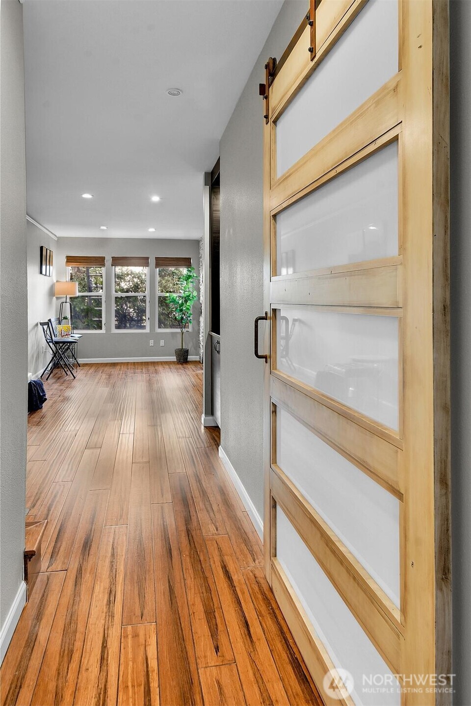 2001 E Yesler Way 24