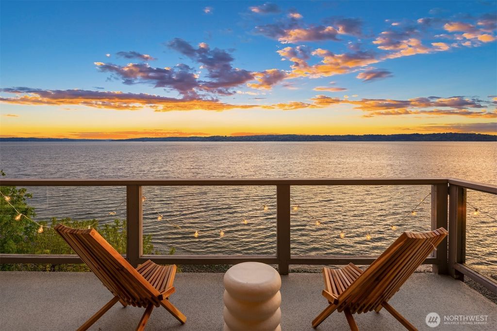 Photo of 10835 Arroyo Beach Place SW, Seattle, WA 98146 (MLS # 2512668)
