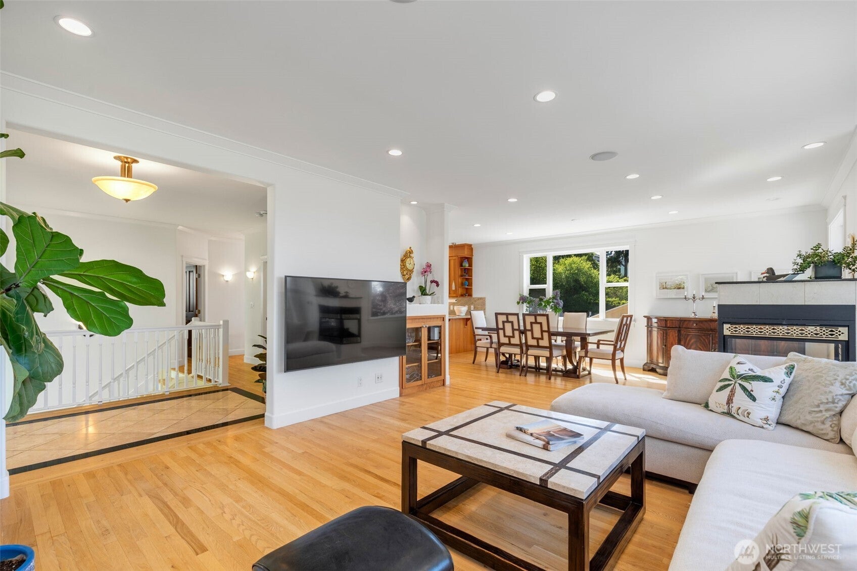 801 W Barrett Street