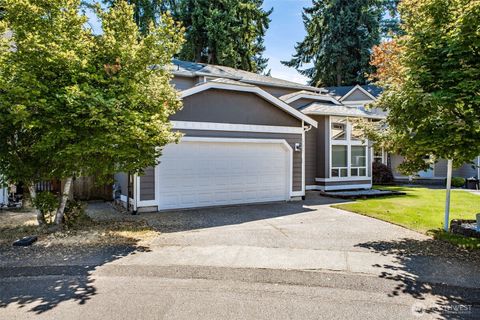 Photo of 17317 94th Avenue Ct E, Puyallup, WA 98375 (MLS # 2464639)