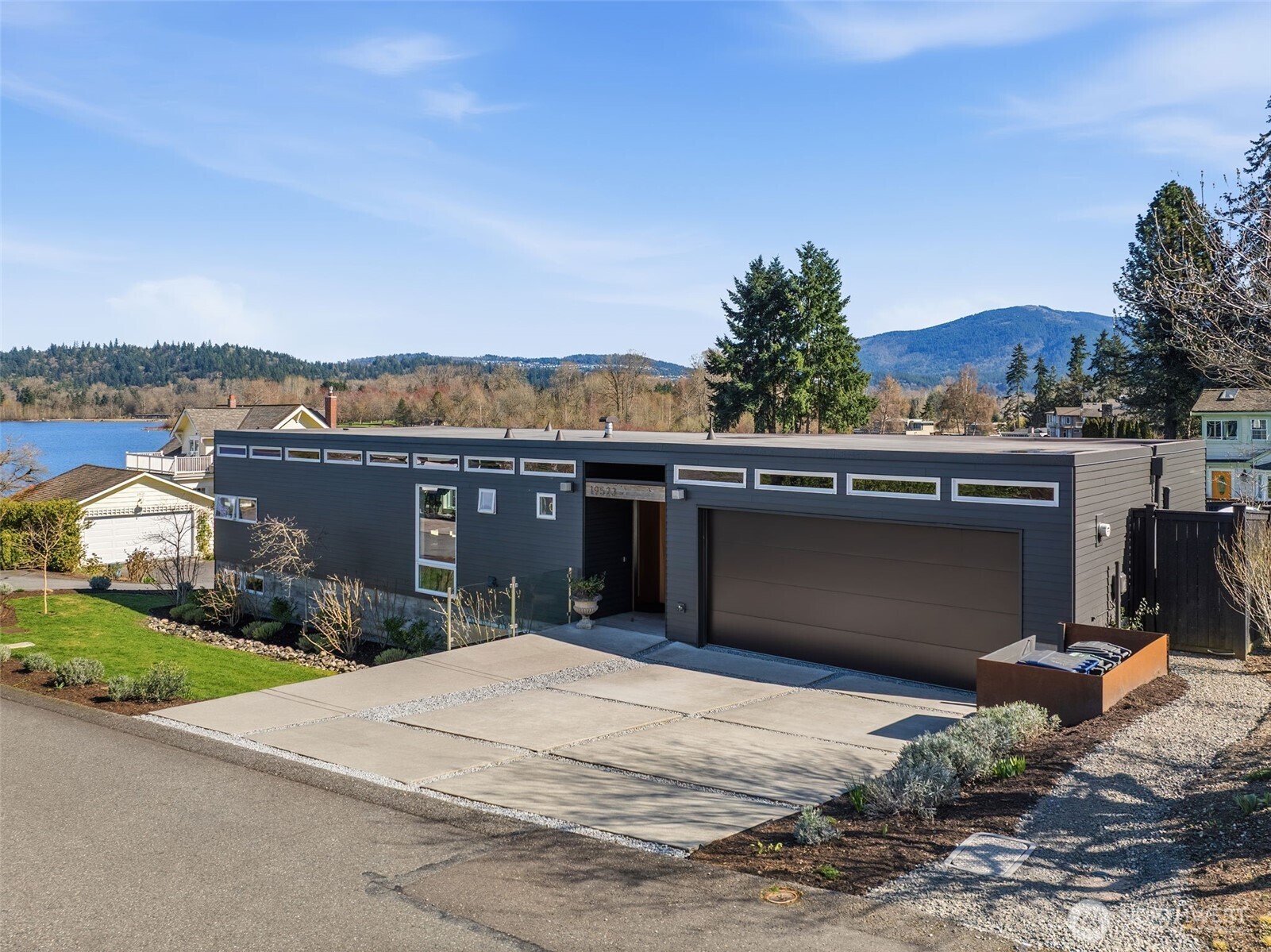 19523 SE 51st Street